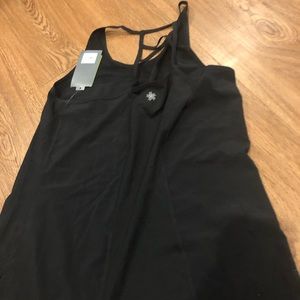 Black dry fit tank cross back